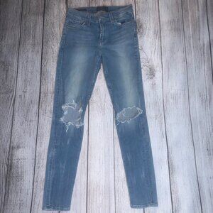 Lucky Brand Jeans Woman's 6/28 Brooke Legging Light Wash Distressed